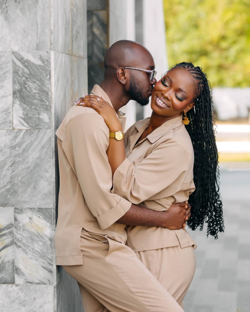 A Gentle Kiss — Lawrence & Anita